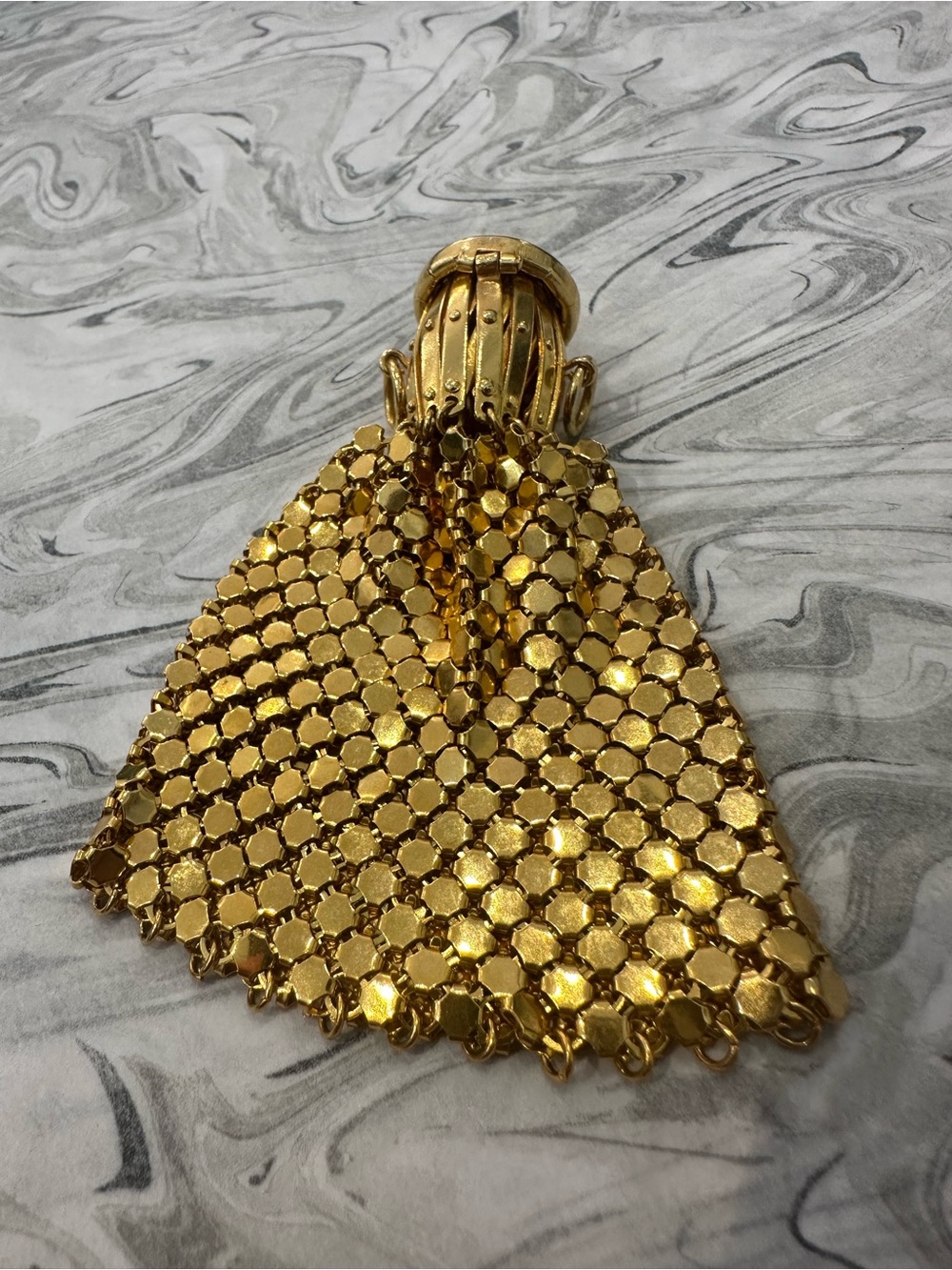 Vintage Gold Metal Mesh Chain Bag & Coin Holder - Picture 4 of 13